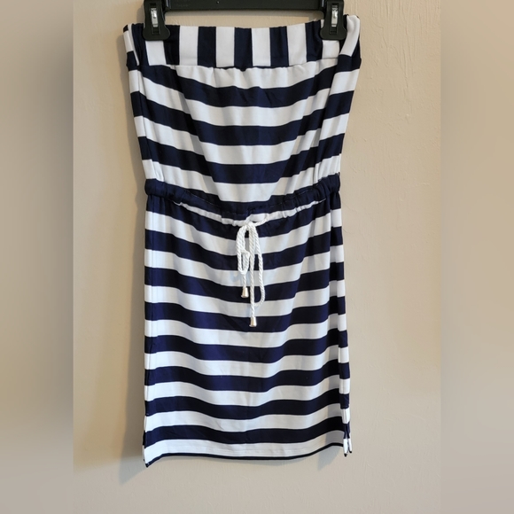 St. Tropez Dresses & Skirts - St. Tropez Small Strapless Dress